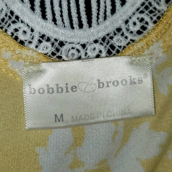 Bobbi Brooks Mini Length Yellow Size medium dress with lace inset at neckline - Picture 6 of 6